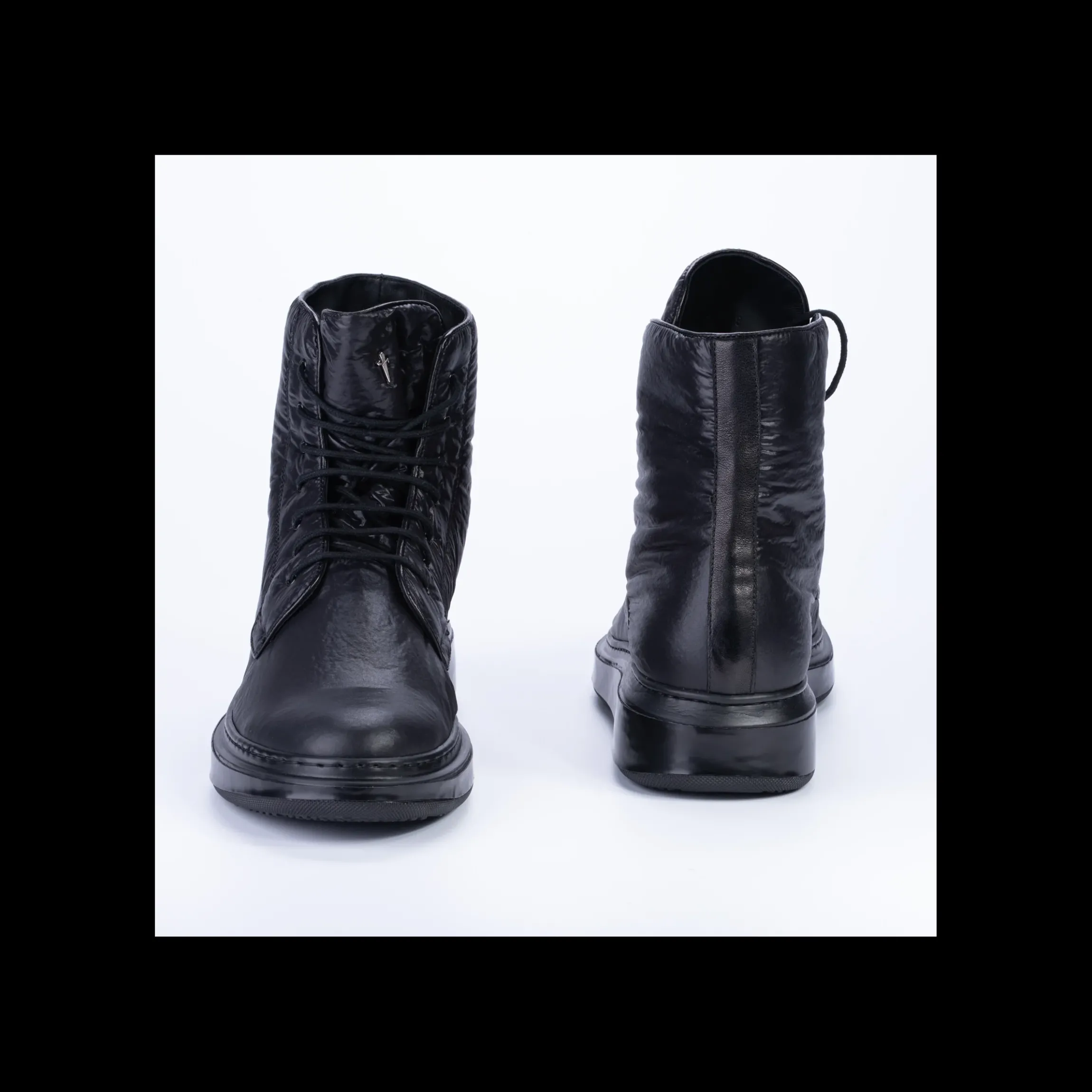 anfibio_antipioggia_cesar_2.webp Anfibio antipioggia Cesare Paciotti Uomo