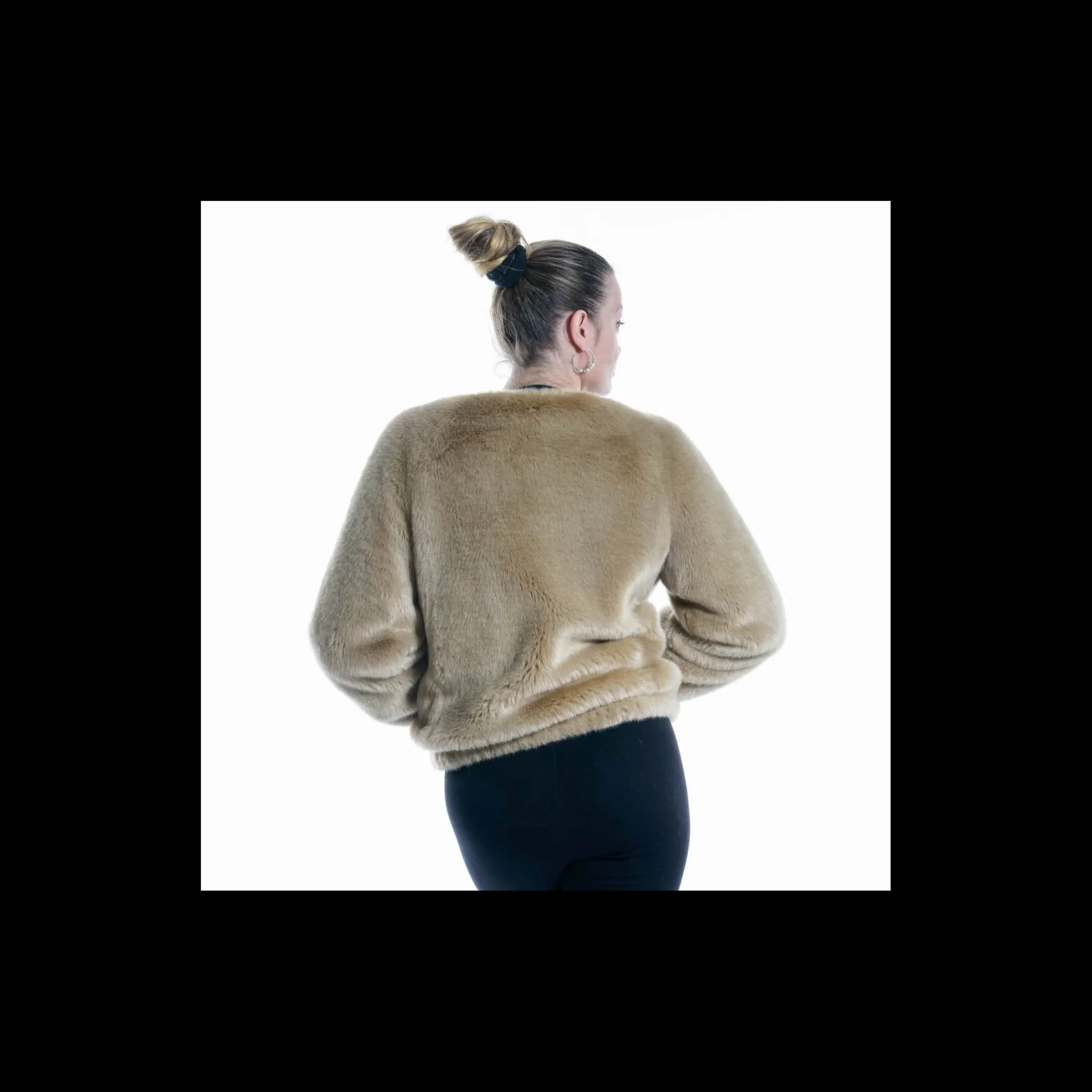 bomber_in_pelliccia_betta_2.webp Bomber in pelliccia BETTA CORRADI