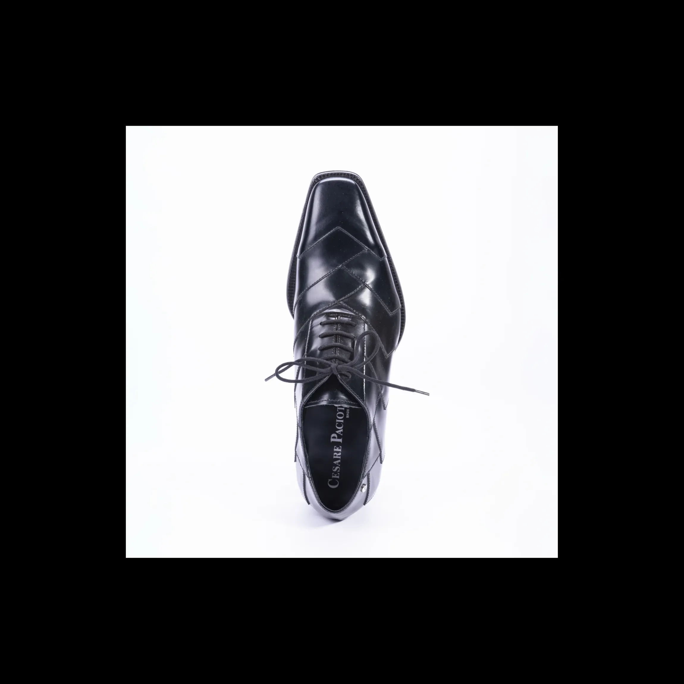 cesare_paciotti_stringata_1.webp CESARE PACIOTTI STRINGATA IN PELLE FONDO CUOIO