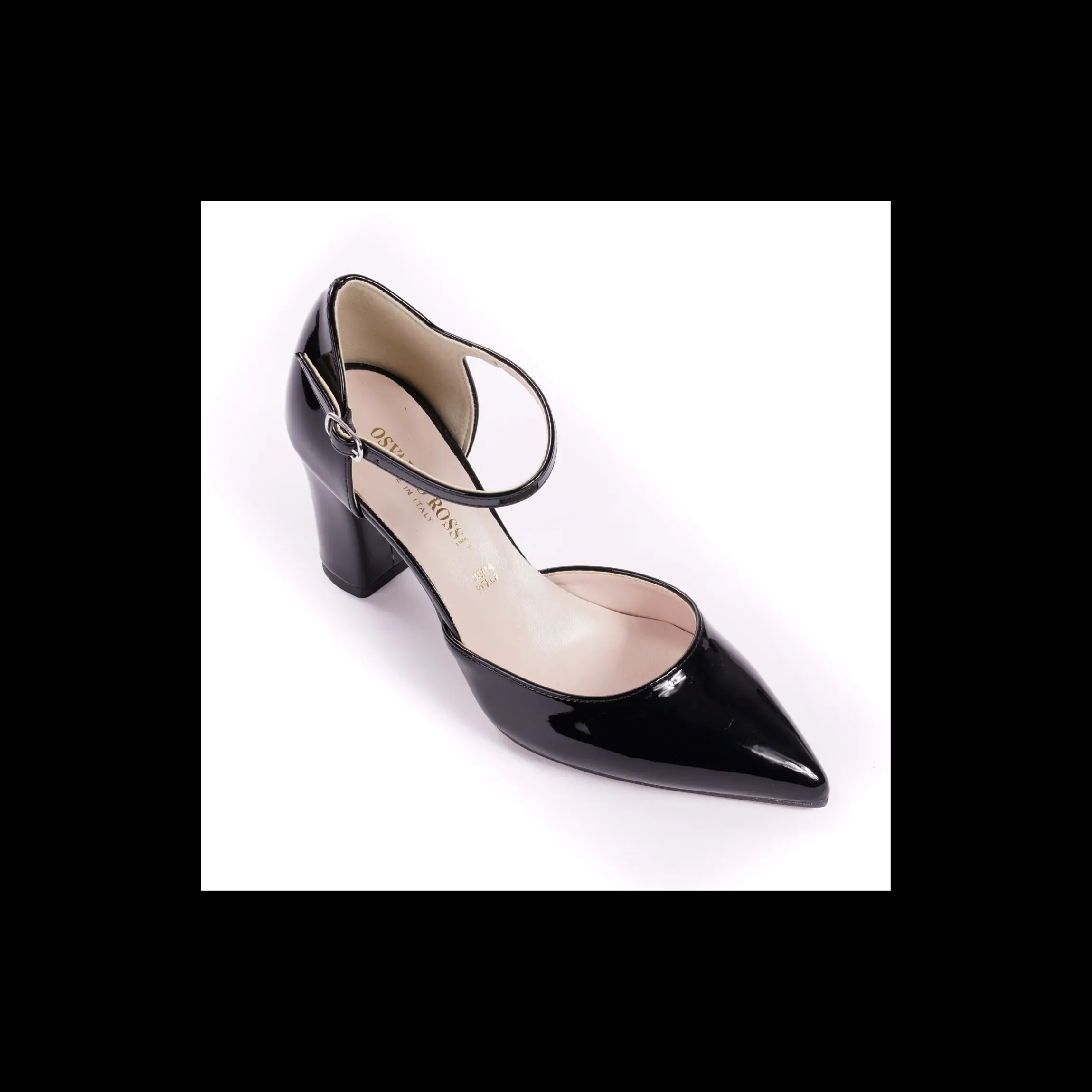 deacutecolleteacute_osval_0-18.webp Décolleté Osvaldo Rossi con braccialetto