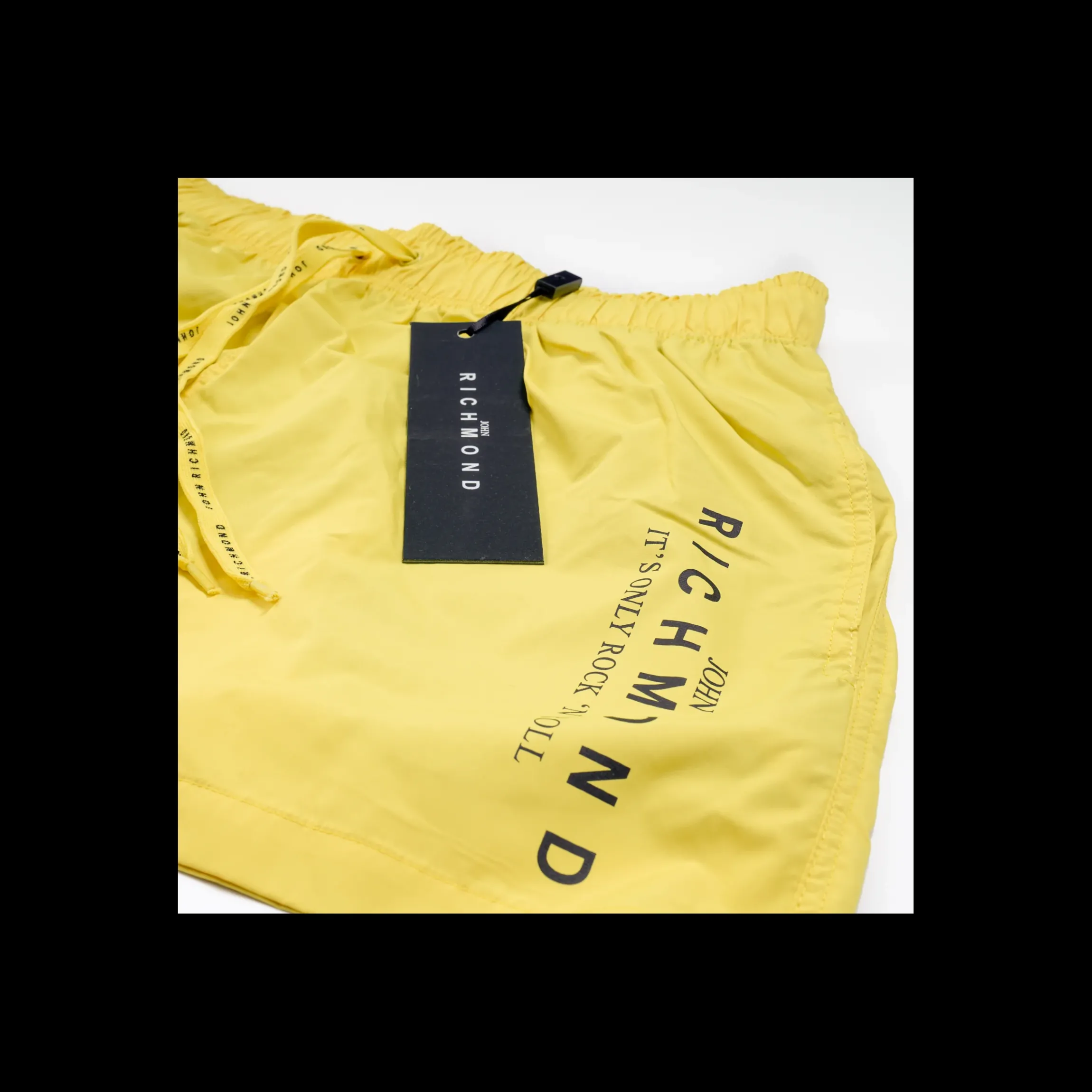 john_richmond_boxer_mare__1-1.webp JOHN RICHMOND BOXER MARE GIALLO