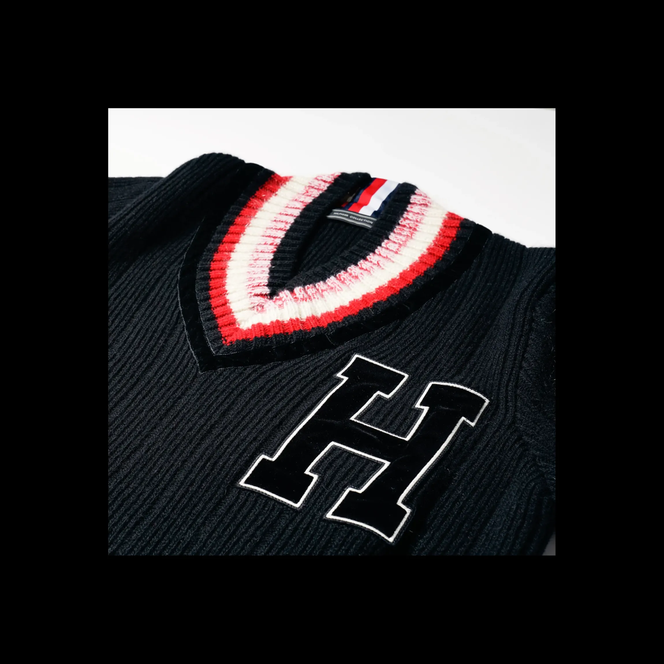 maglione_tommy_hilfiger_1.webp Maglione Tommy Hilfiger