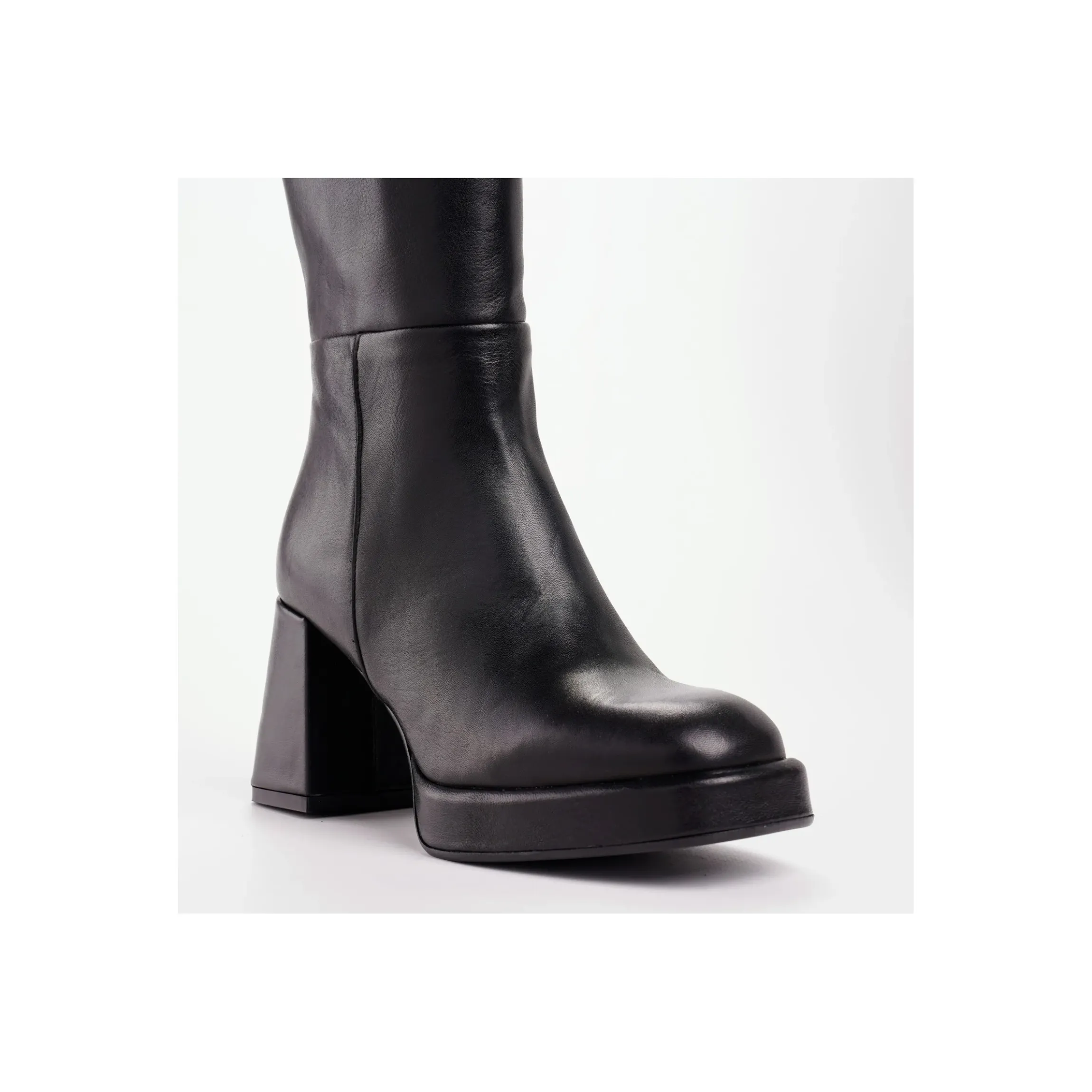 milu_milano_stivale_di_co_2.webp MILU' MILANO STIVALE DI COLORE NERO