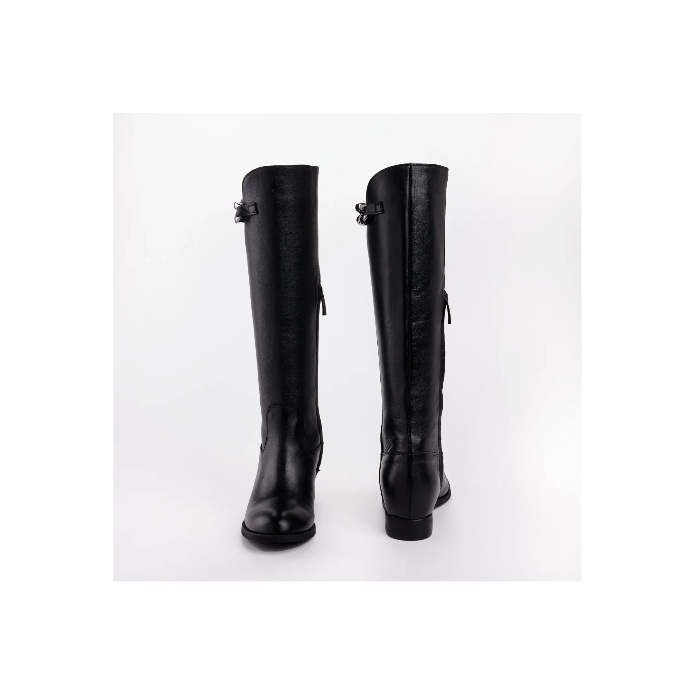 pierfrancesco_vincenti_st_1-1.webp PIERFRANCESCO VINCENTI STIVALE IN PELLE CON DETTAGLIO ACCIAIO