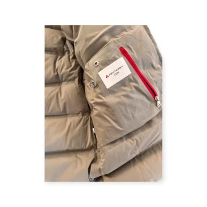 Piumino PEUTEREY lungo di colore grigio chiaro