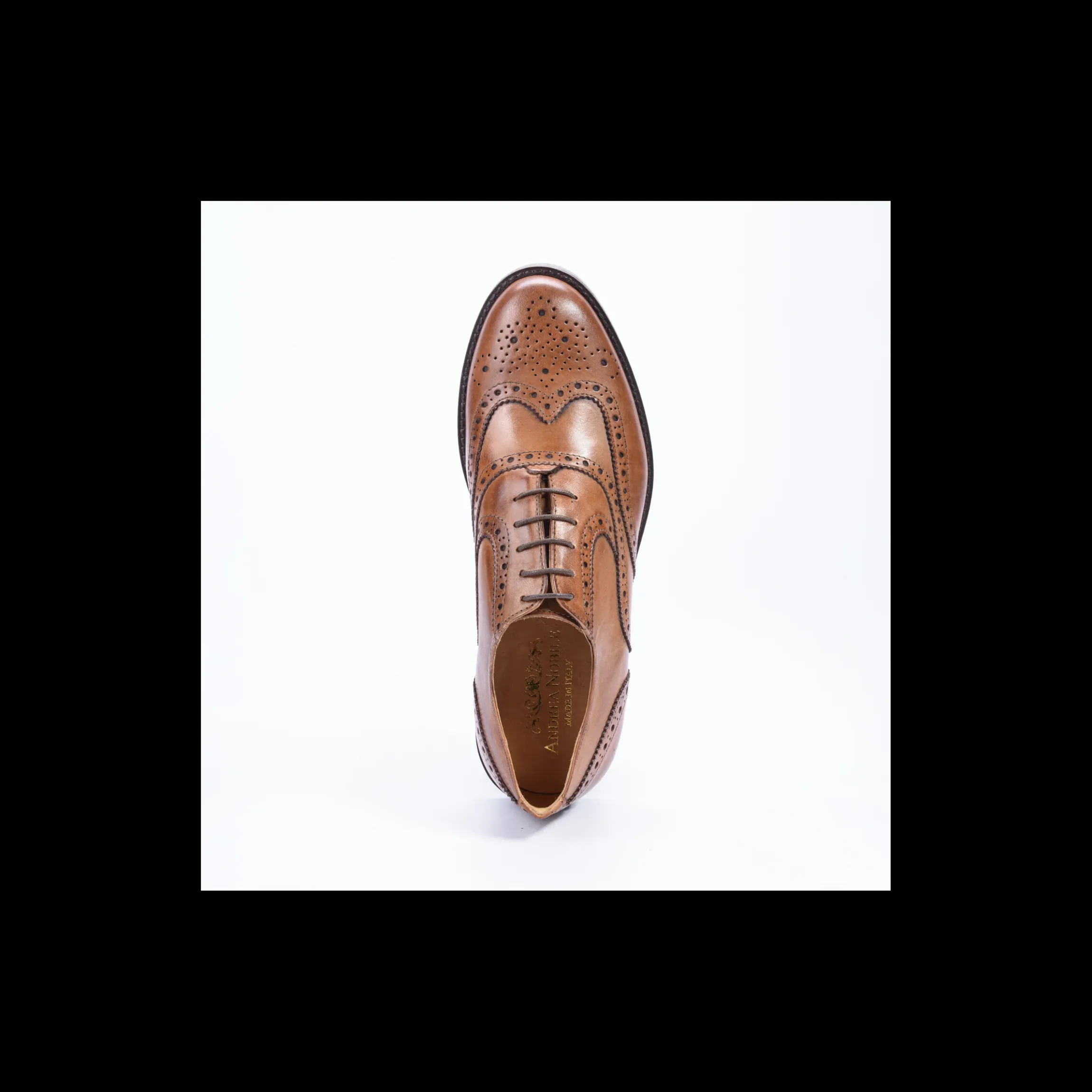 stringata_andrea_nobile_s_2-2.webp STRINGATA ANDREA NOBILE STILE INGLESE