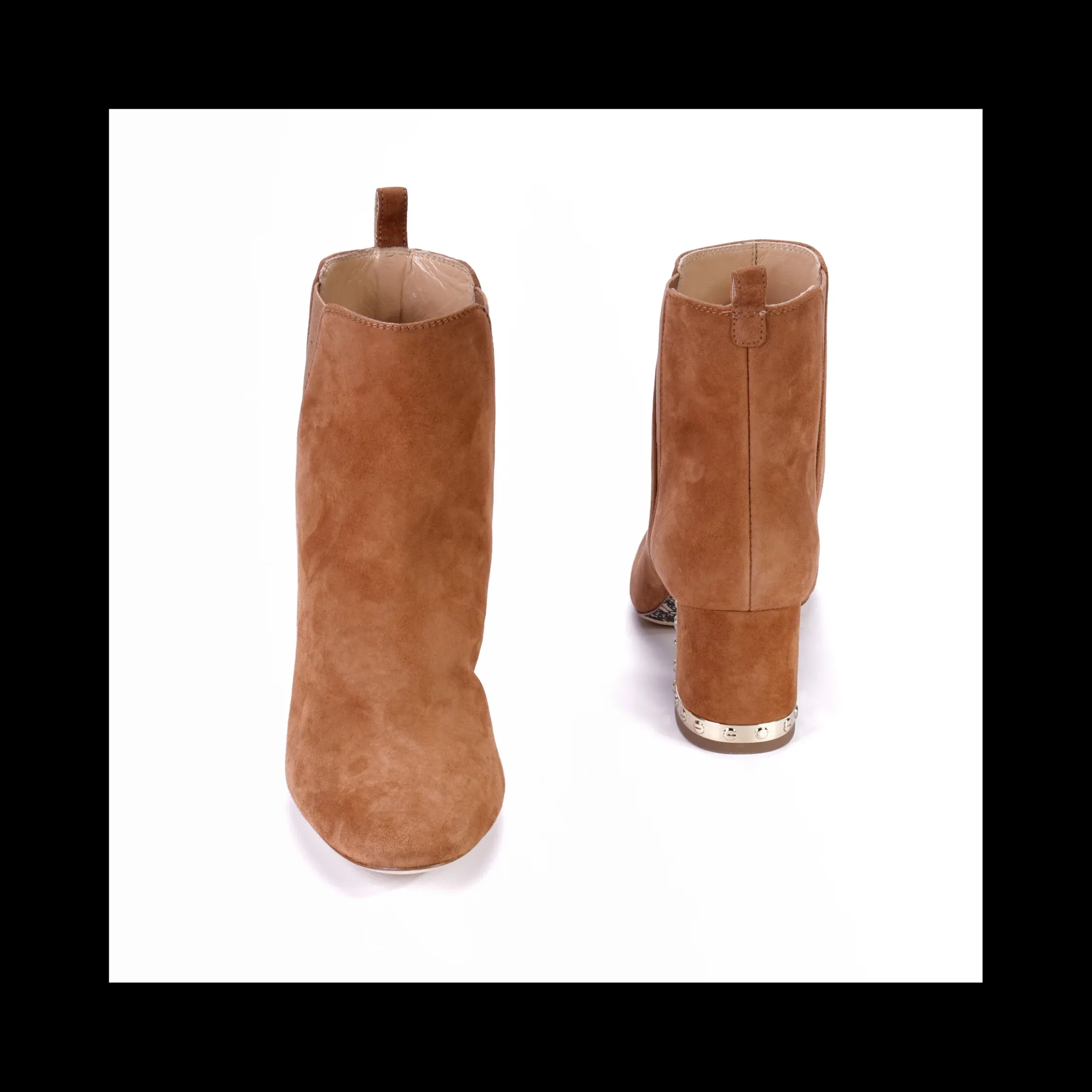 tronchetto_cesare_paciott_2-1.webp Tronchetto Cesare Paciotti in camoscio colore cammello