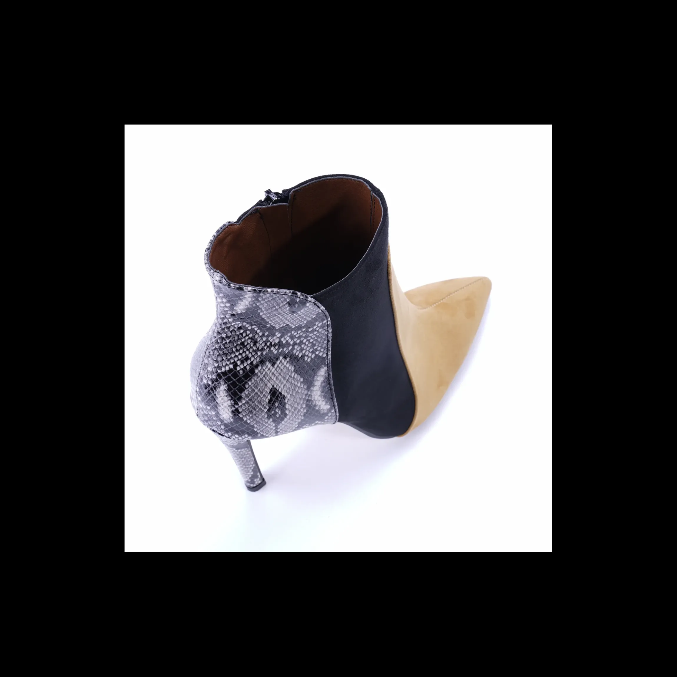 tronchetto_osvaldo_rossi__2-14.webp Tronchetto Osvaldo Rossi in camoscio e stampa in pelle di pitone